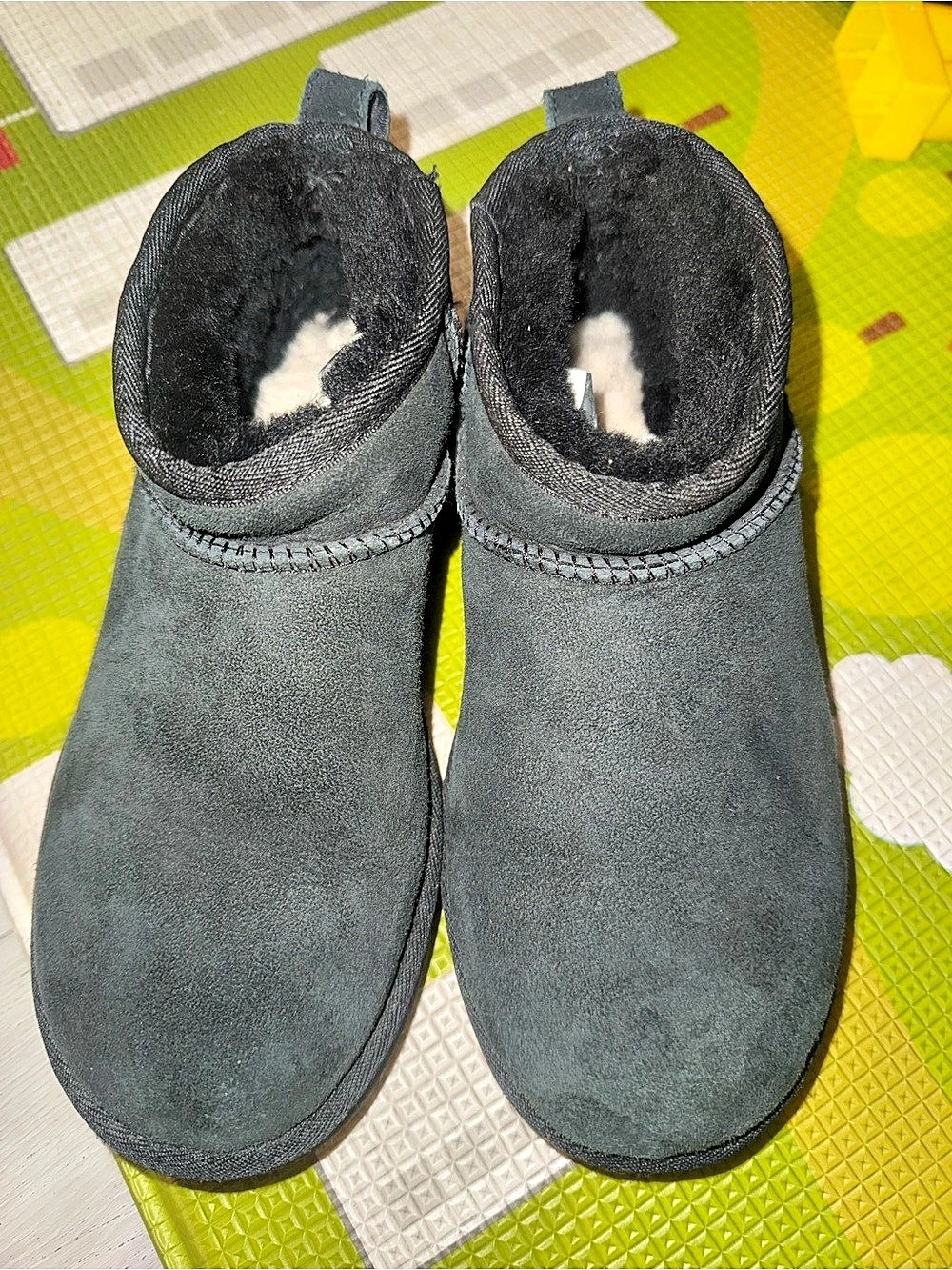 UGG Classic Mini Boots black US 5